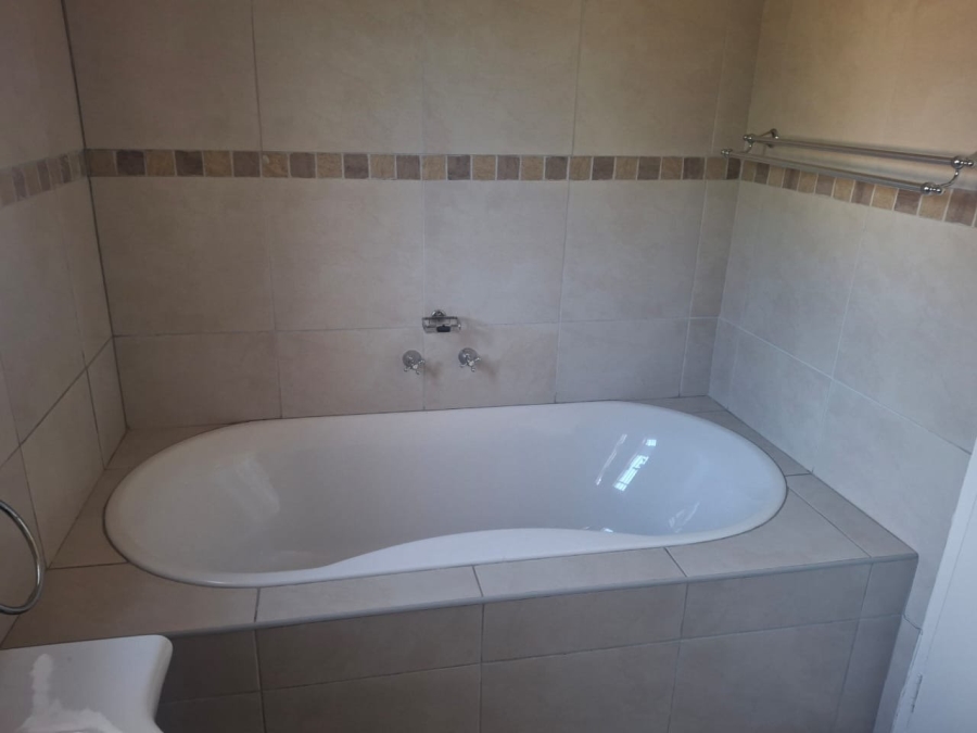 4 Bedroom Property for Sale in Vanes Estate Eastern Cape